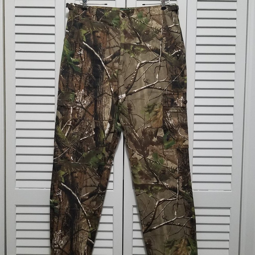 Cabela's Realtree APG Camo Cargo Pants 36
